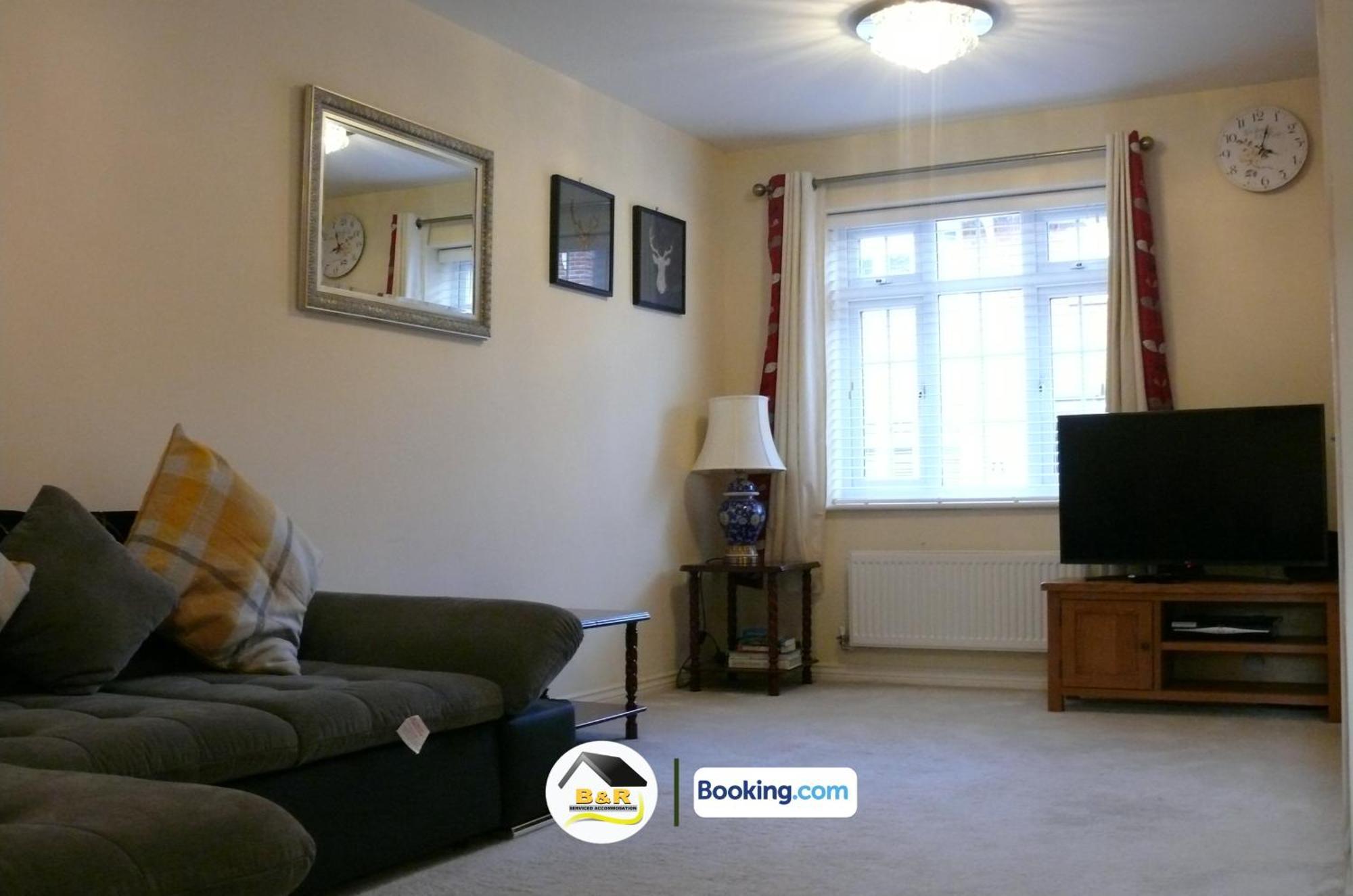 3 Bedroom House By B And R Serviced Accommodation Amesbury With Super Fast Wi-Fi 145Mbps Eksteriør billede