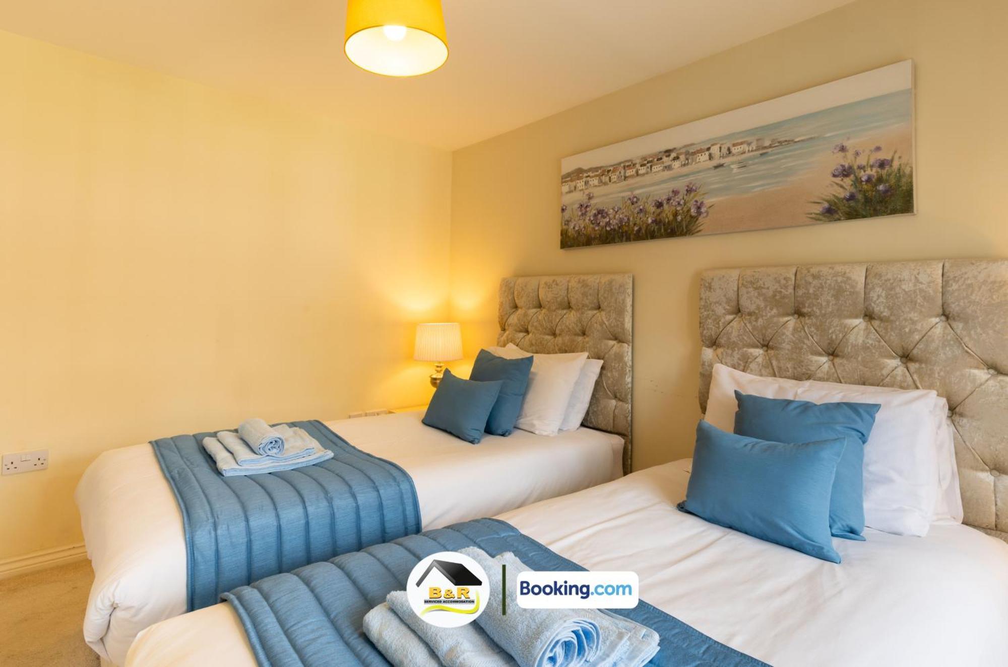 3 Bedroom House By B And R Serviced Accommodation Amesbury With Super Fast Wi-Fi 145Mbps Eksteriør billede