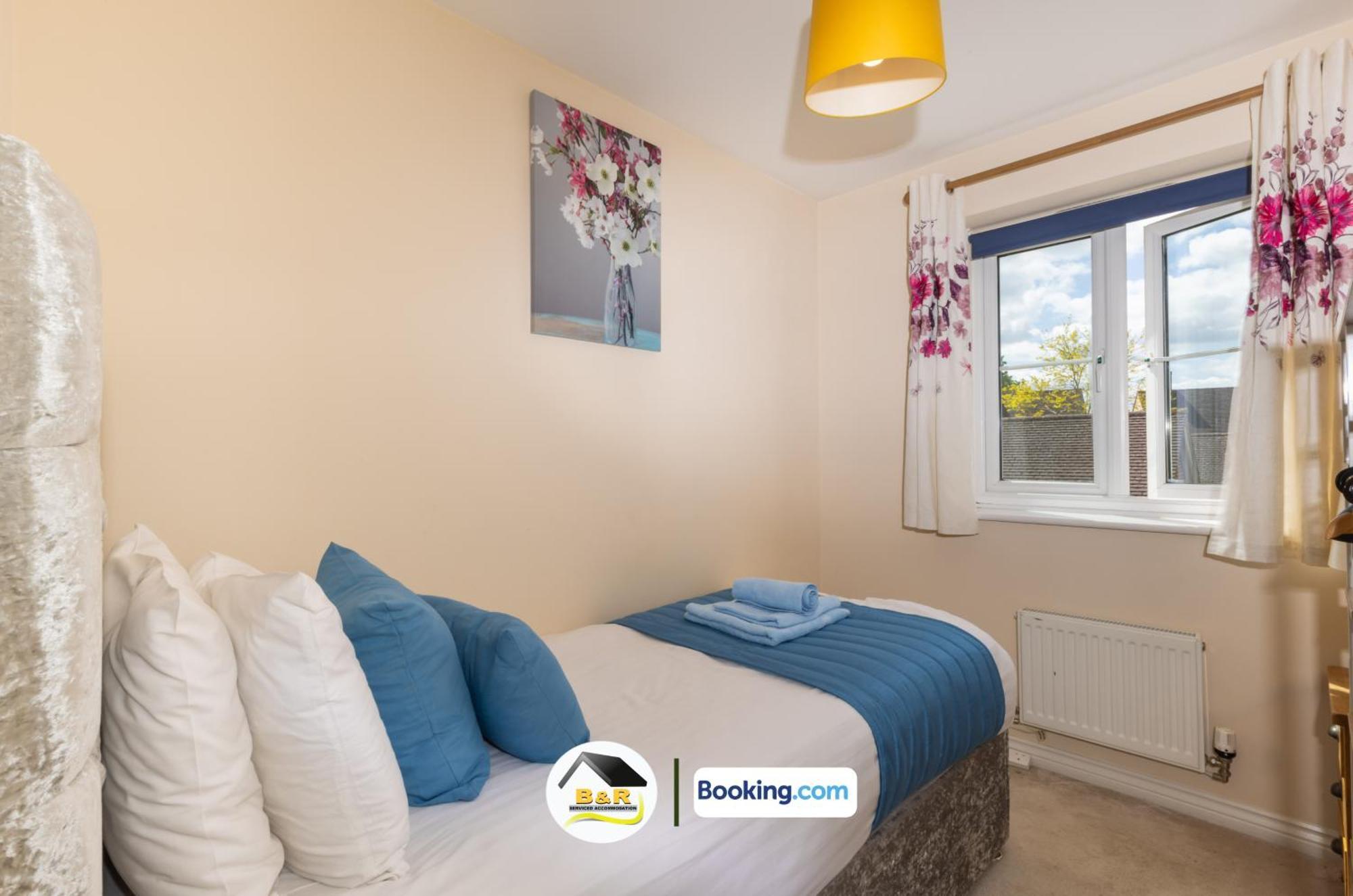 3 Bedroom House By B And R Serviced Accommodation Amesbury With Super Fast Wi-Fi 145Mbps Eksteriør billede
